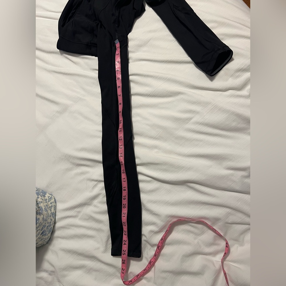 Lululemon High-Waisted Nulux Leggings w/ Mesh Detailing & Pockets - Black Size 4 - Picture 3 of 10